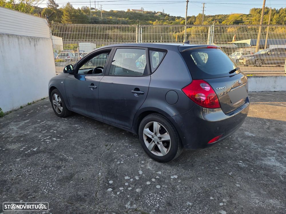 Kia Ceed 1.4 CVVT LX ISG - 4