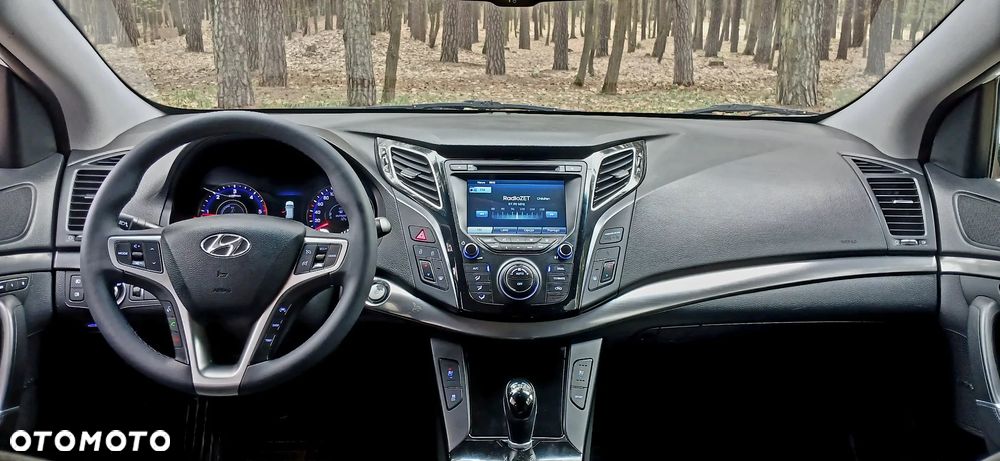 Hyundai i40 i40cw 1.7 CRDi Automatik Fifa World Cup Edition Silver - 10