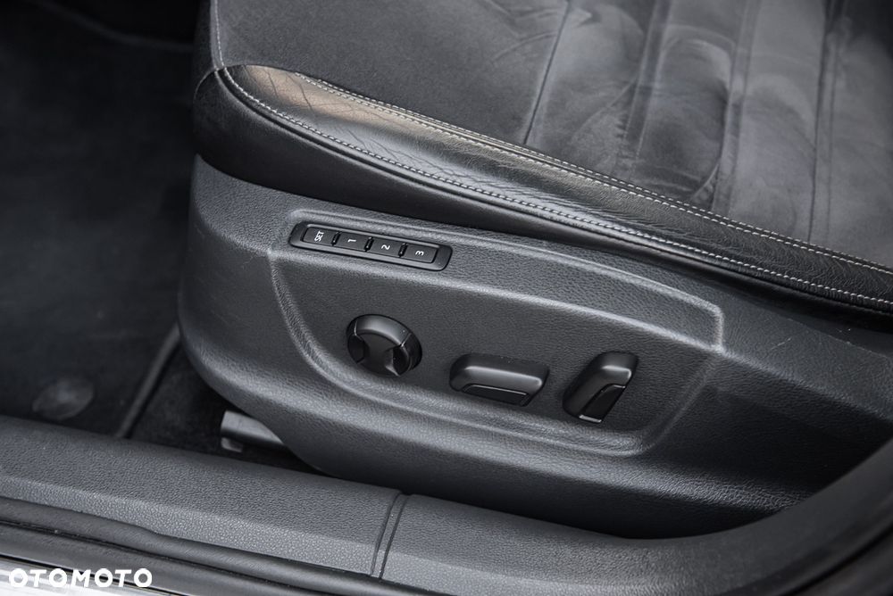 Skoda Octavia Scout 2.0 TDI 4x4 DSG - 21