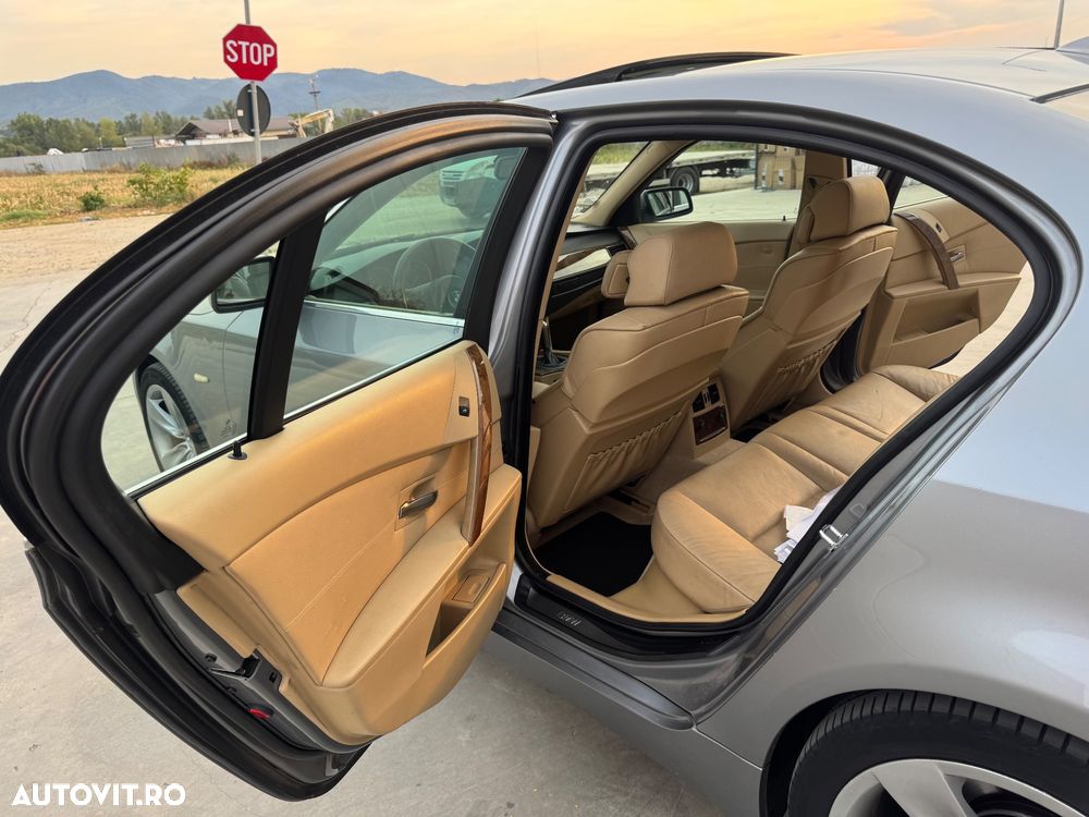 BMW Seria 5 530d Aut. - 13