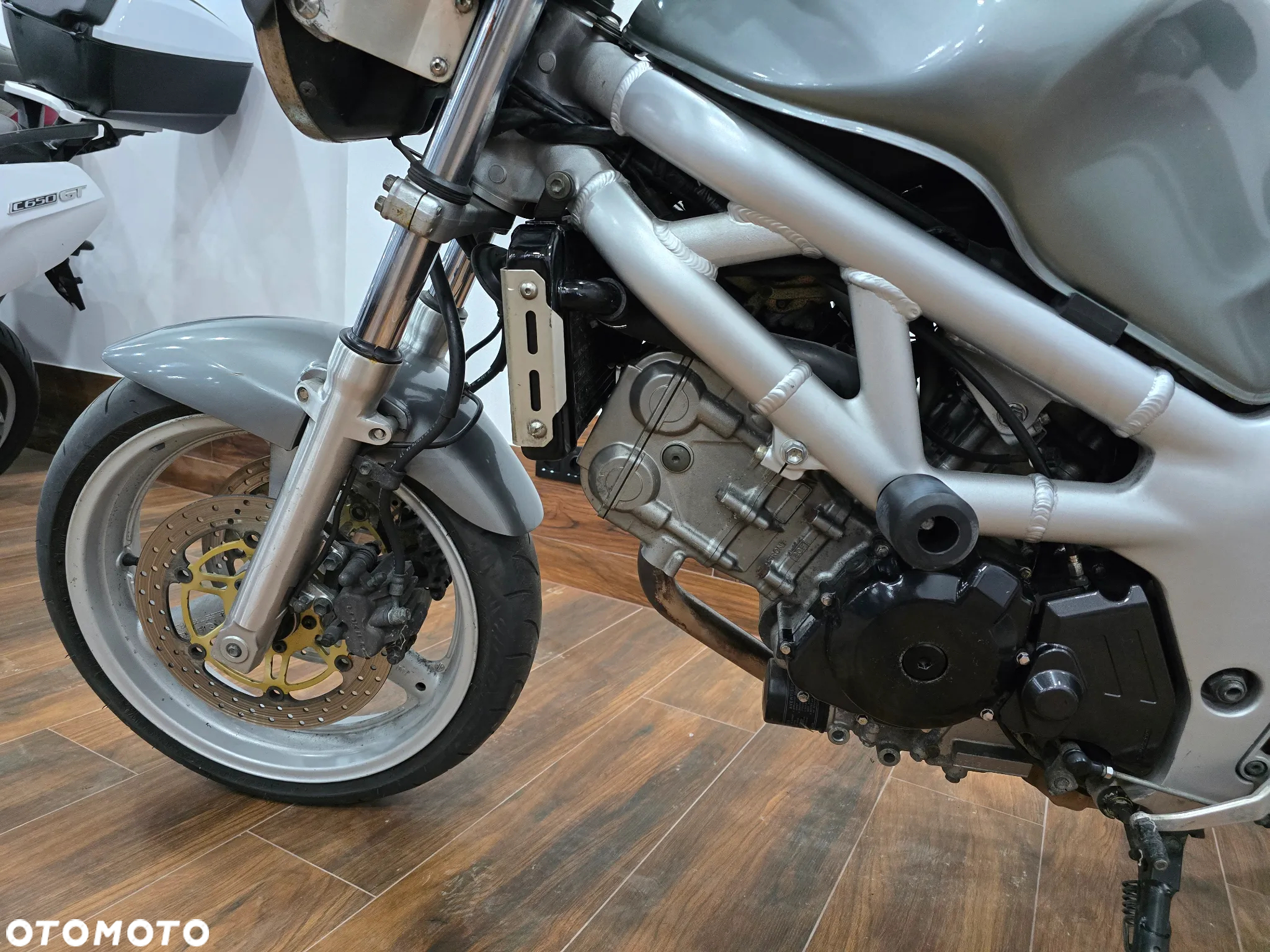 Suzuki SV - 19