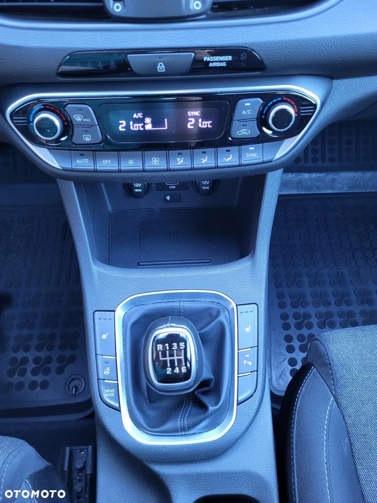 Hyundai i30 1.0 T-GDI 48V-Hybrid Trend - 18
