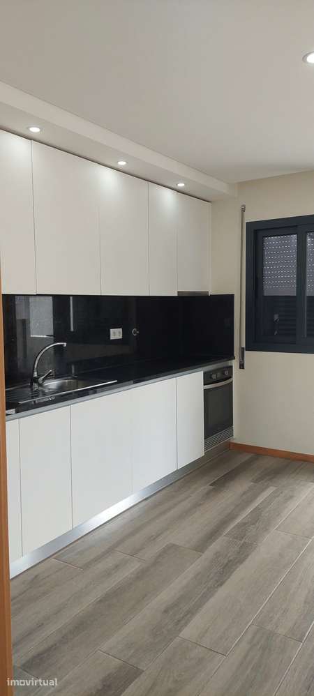 Andar Moradia T2 com Box - Grande imagem: 3/13