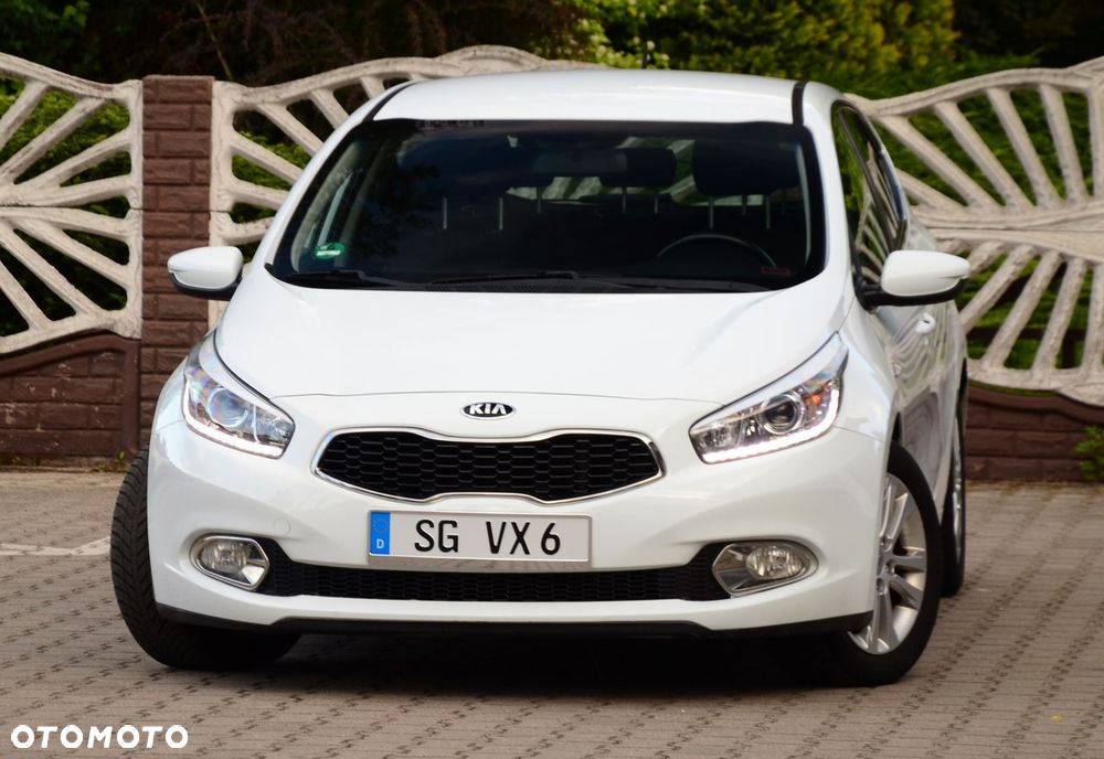 Kia Ceed - 4