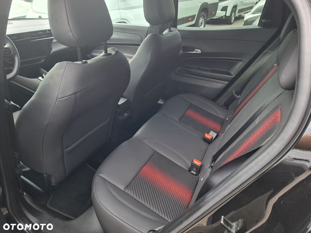 Alfa Romeo Junior 1.2 mHEV Ibrida Speciale eDCT - 12