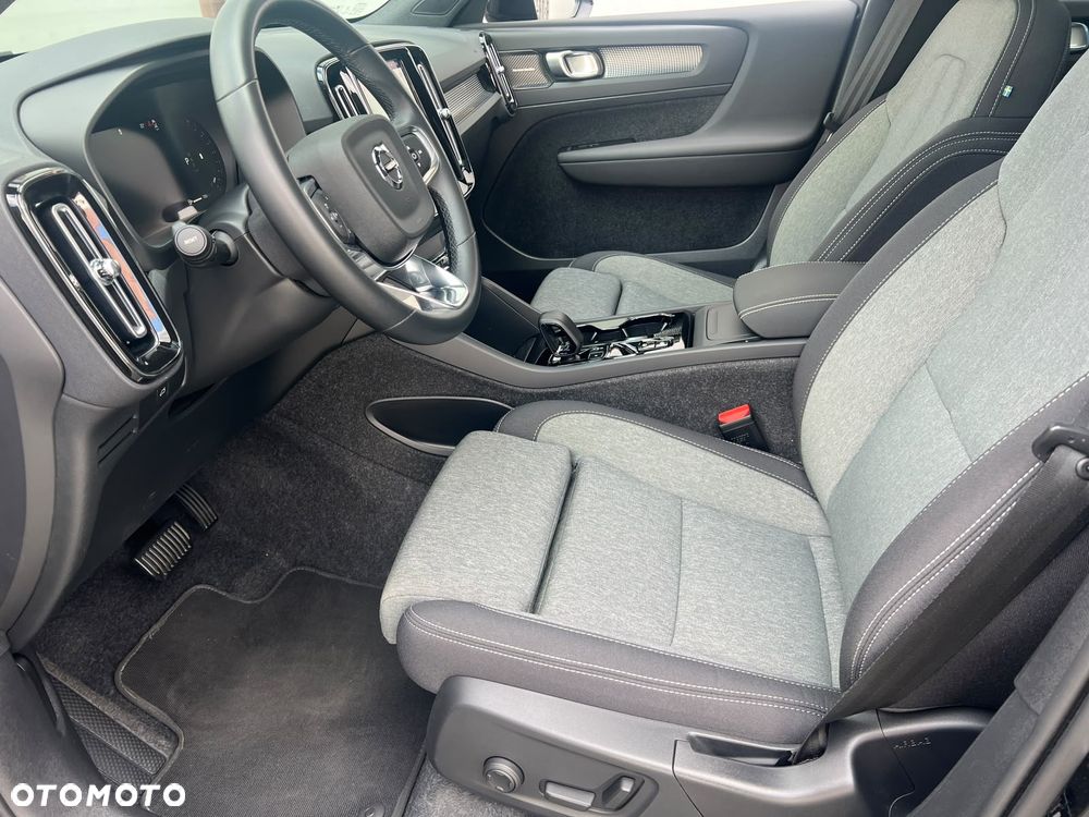Volvo XC 40 B4 AWD Ultimate Dark - 20