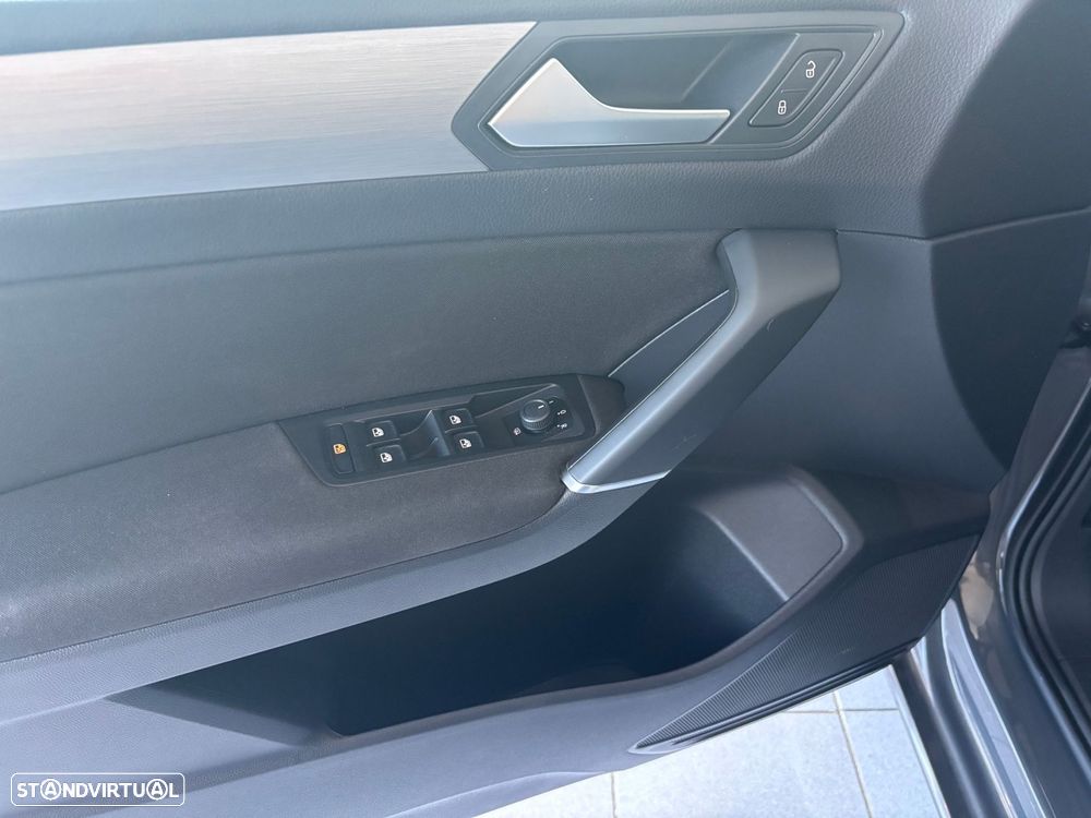VW Touran 2.0 TDI Confortline - 21