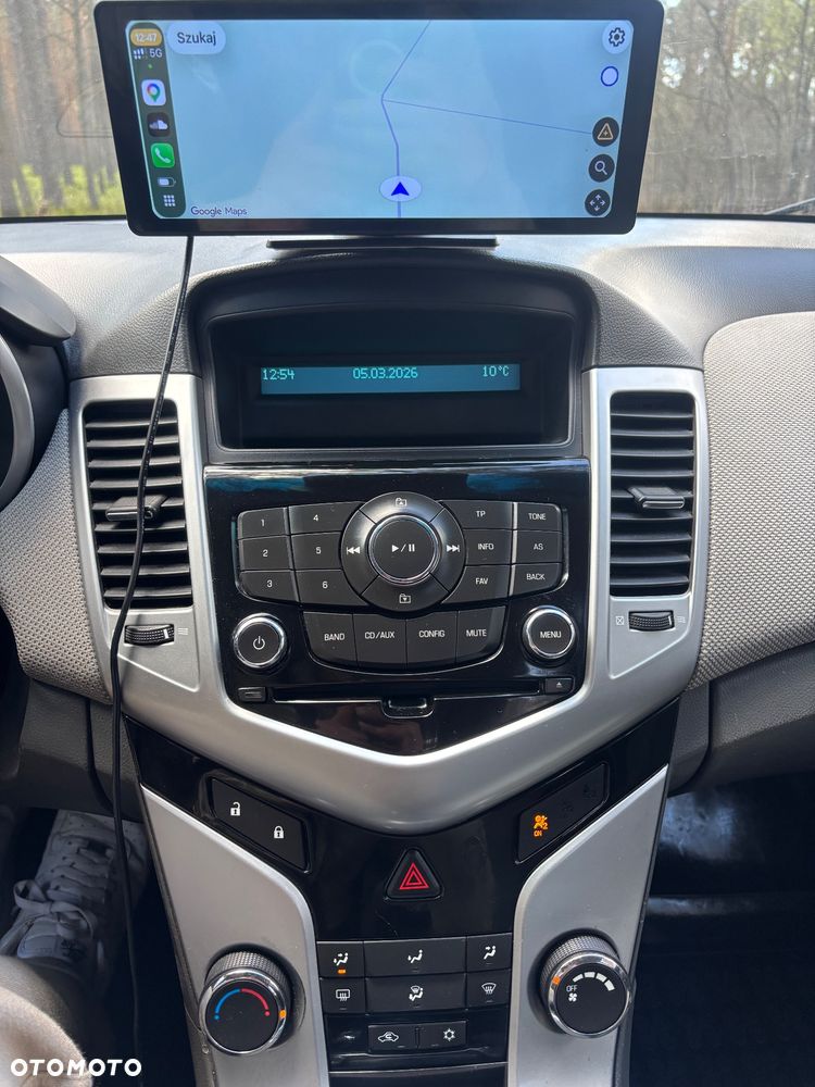 Chevrolet Cruze 1.6 Base - 10