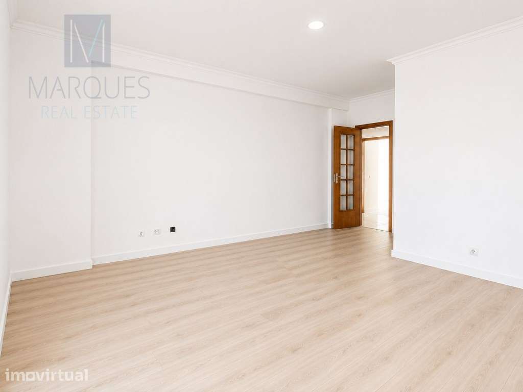Apartamento T2 com Arrecadação em Vale Flores - Feijó - Grande imagem: 4/19