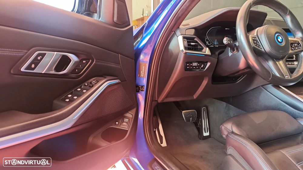 BMW 330 e Pack M Auto - 41