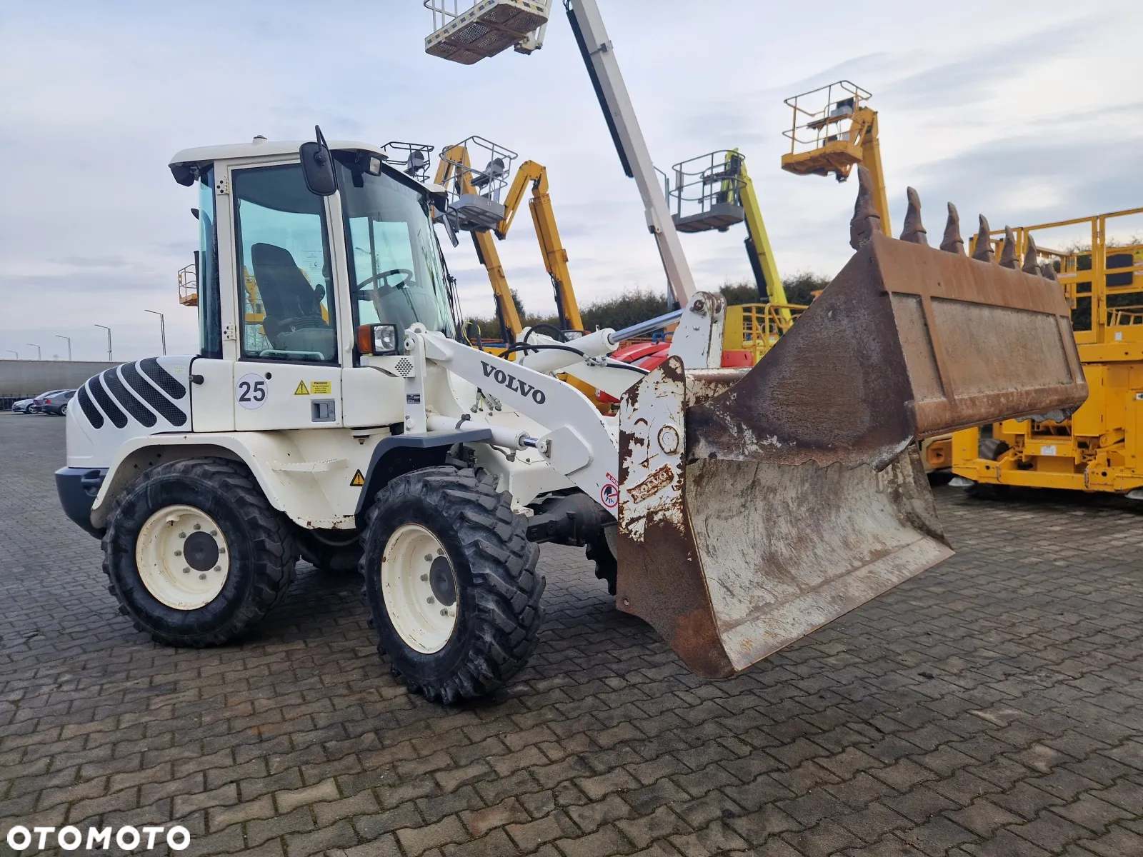 Volvo L 30 B - Z/X - 11