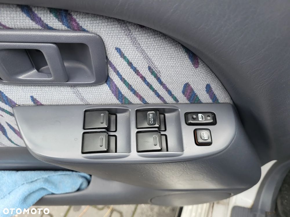 Toyota Land Cruiser - 12