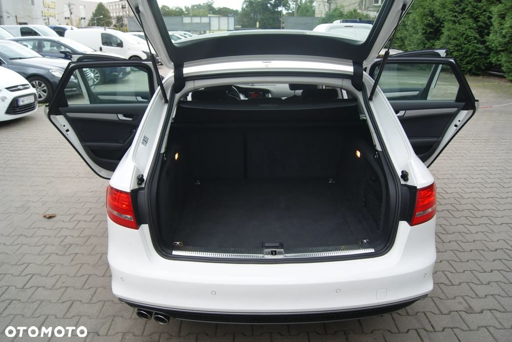 Audi A4 Avant 2.0 TDI DPF multitronic S line Sportpaket - 9