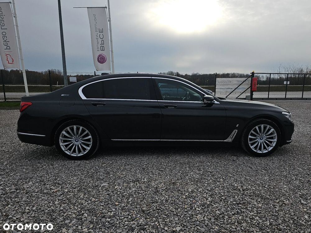 BMW Seria 7 740Le xDrive iPerformance - 4