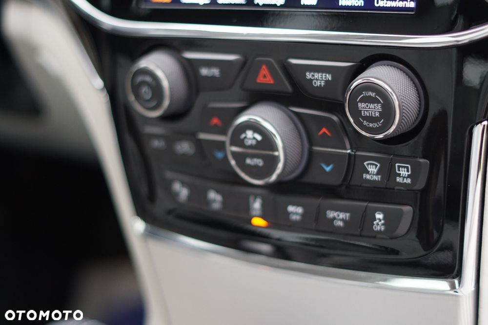 Jeep Grand Cherokee 5.7 V8 HEMI Summit - 10