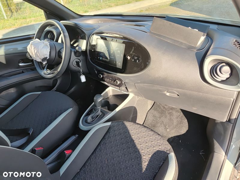 Toyota Aygo X 1.0 VVT-i Color Edition X-shift - 27