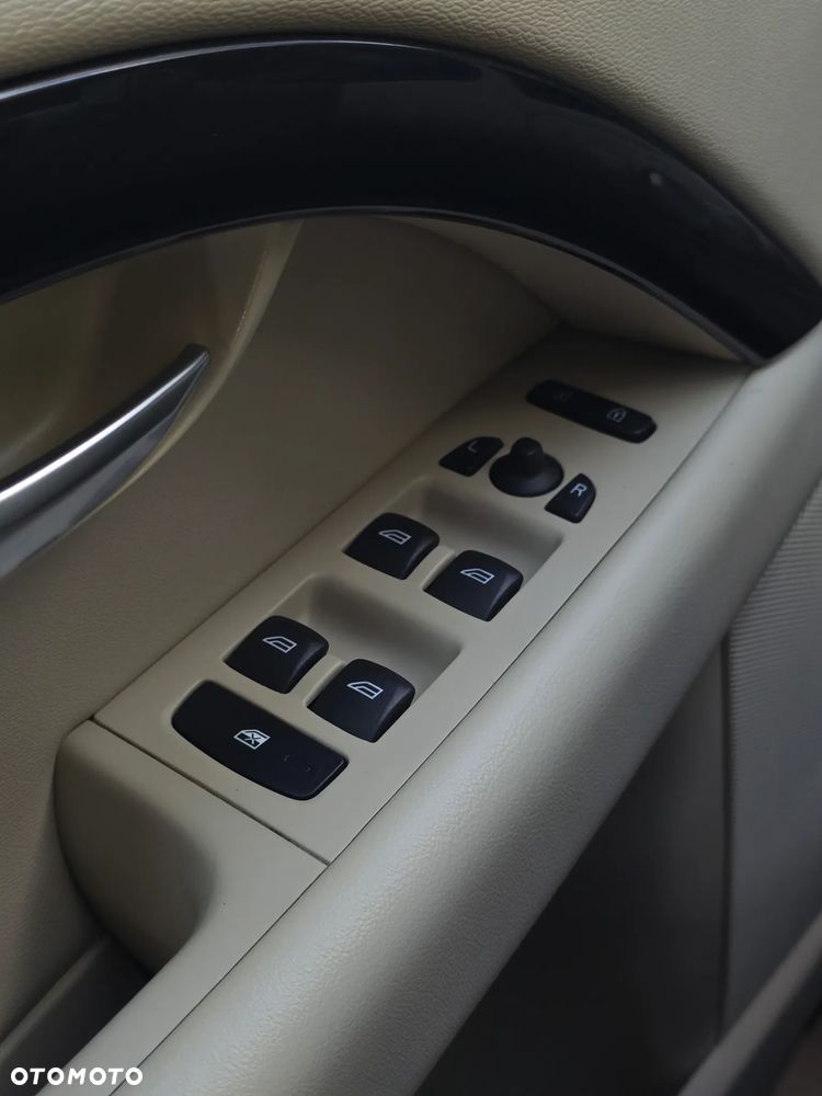 Volvo V70 2.5T Summum - 26