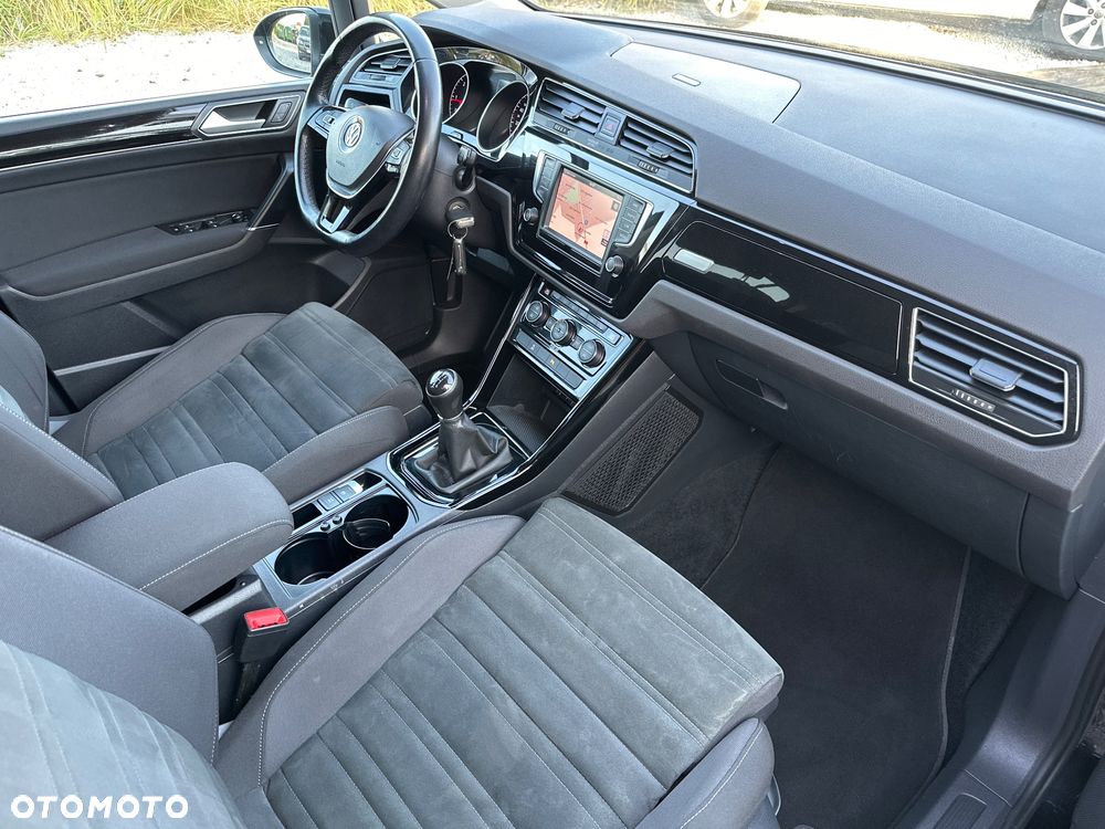 Volkswagen Touran 1.6 TDI SCR BlueMotion Technology Comfortline - 9