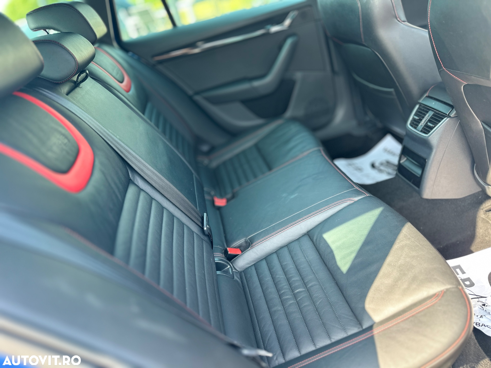 Skoda Octavia Combi 2.0 TDI (Green tec) RS - 7