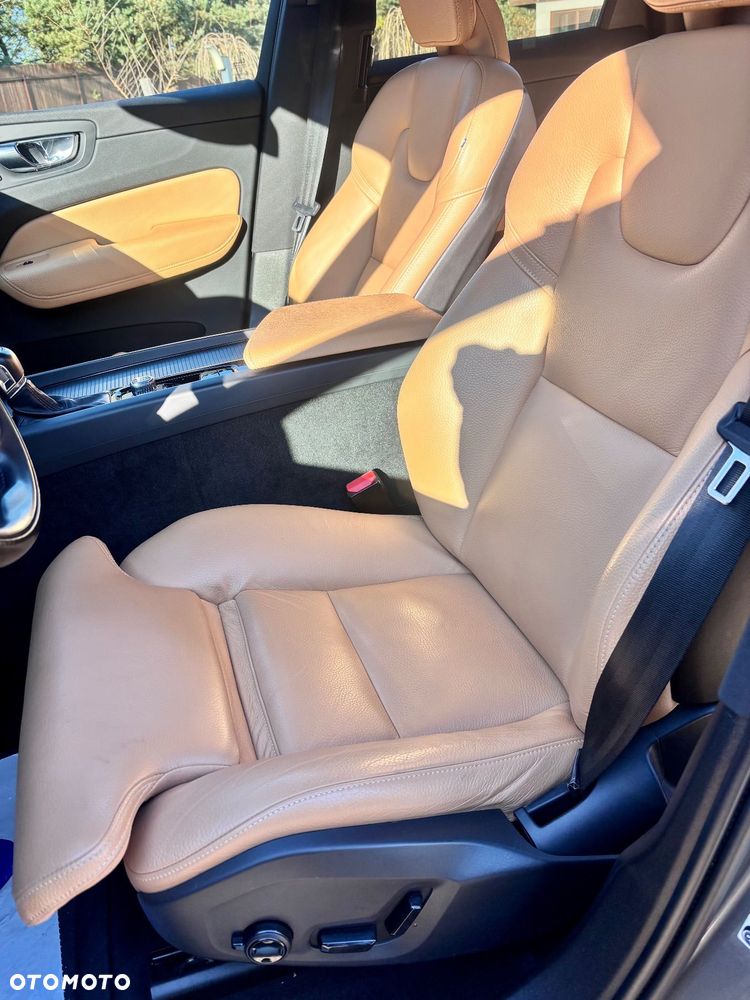 Volvo XC 60 T5 AWD Geartronic Momentum - 11