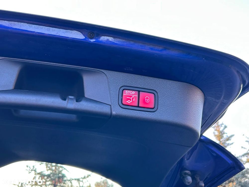 Mercedes-Benz GLB - 40