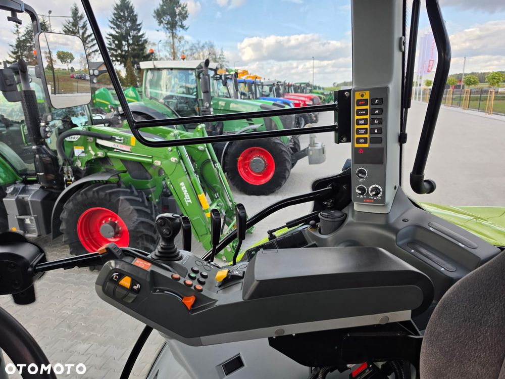 Claas Arion 640 CIS - 12