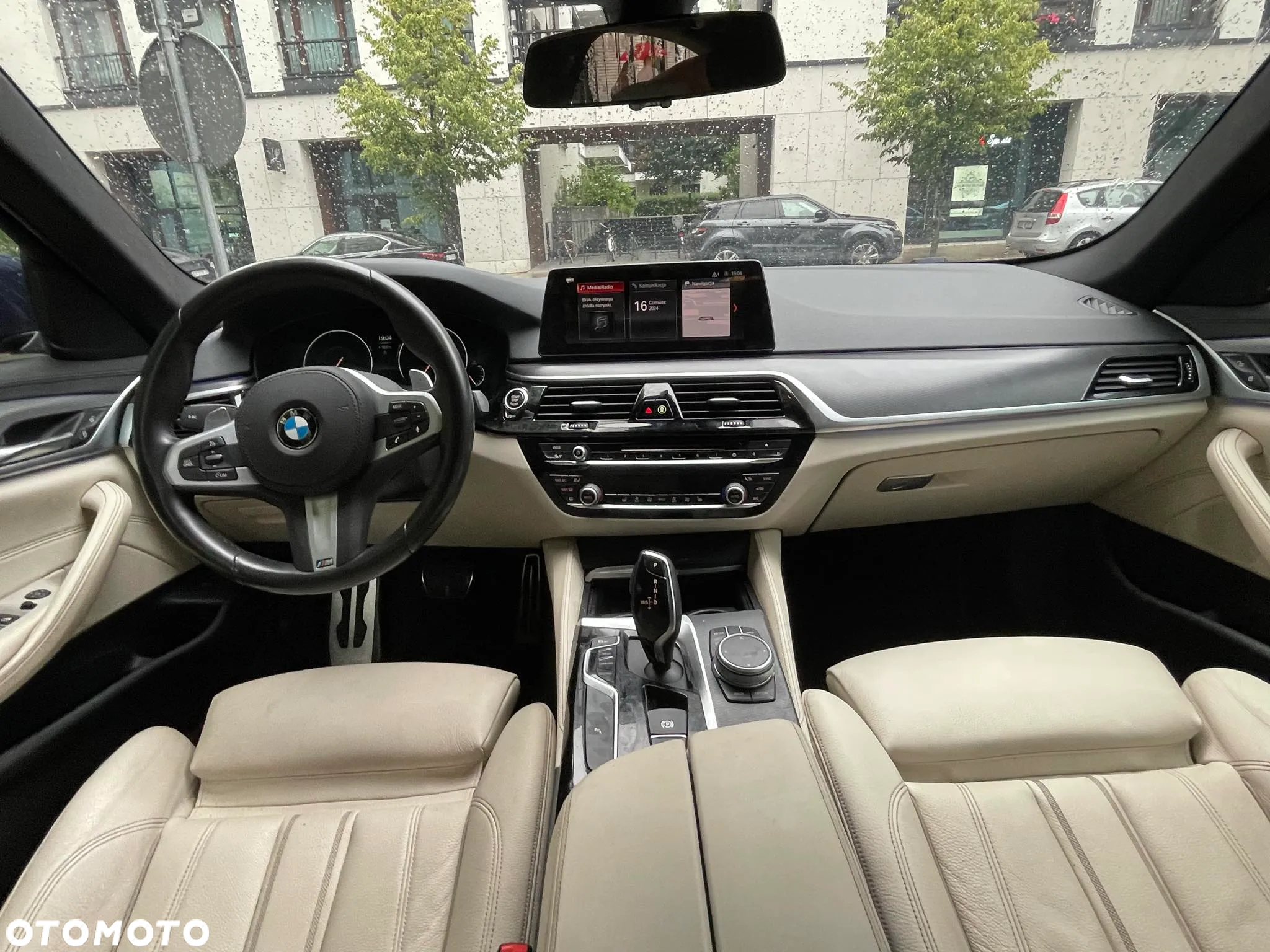 BMW Seria 5 520i - 10