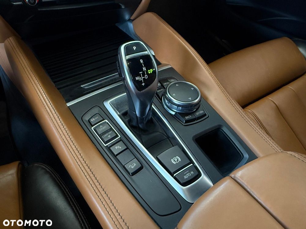 BMW X6 - 25