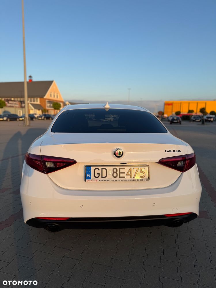 Alfa Romeo Giulia 2.0 Turbo B-Tech Edition - 7
