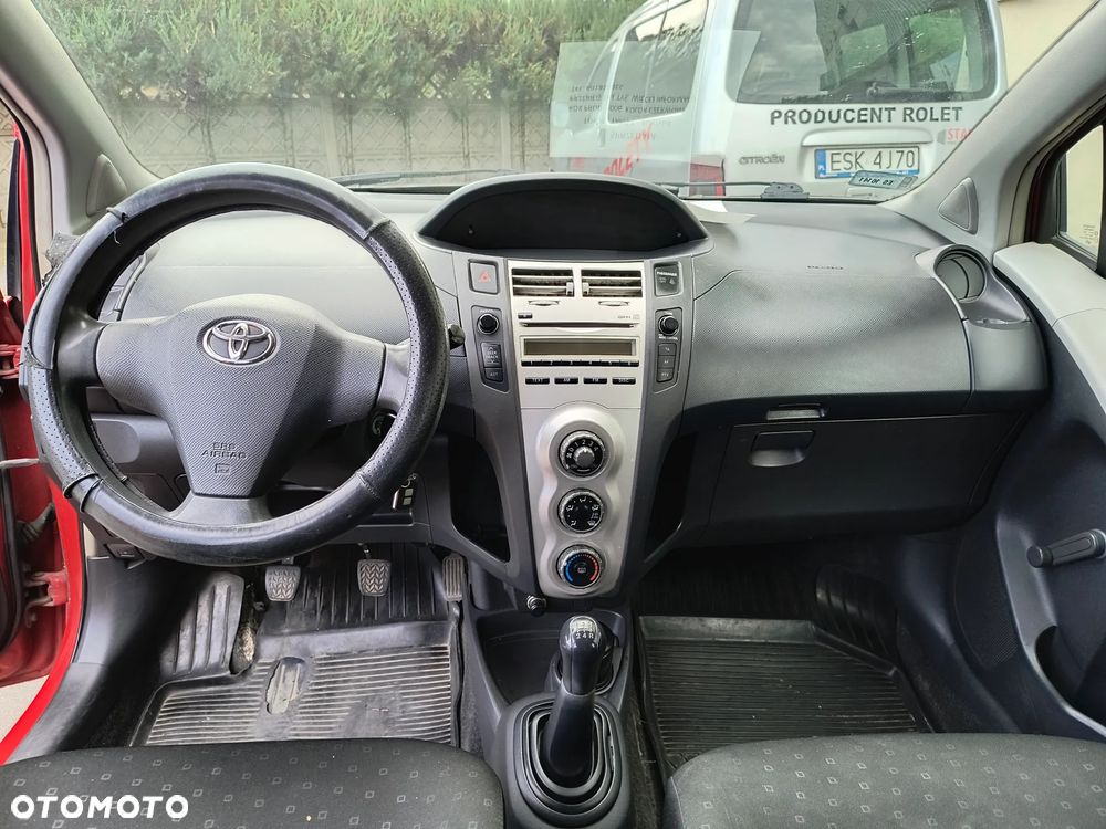 Toyota Yaris - 8