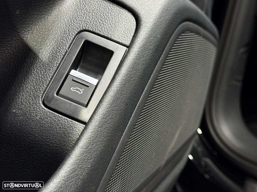 Audi A6 Avant 40 TDI Design S tronic - 13