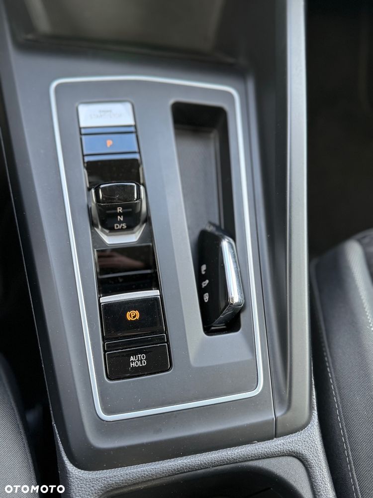 Volkswagen Golf - 21