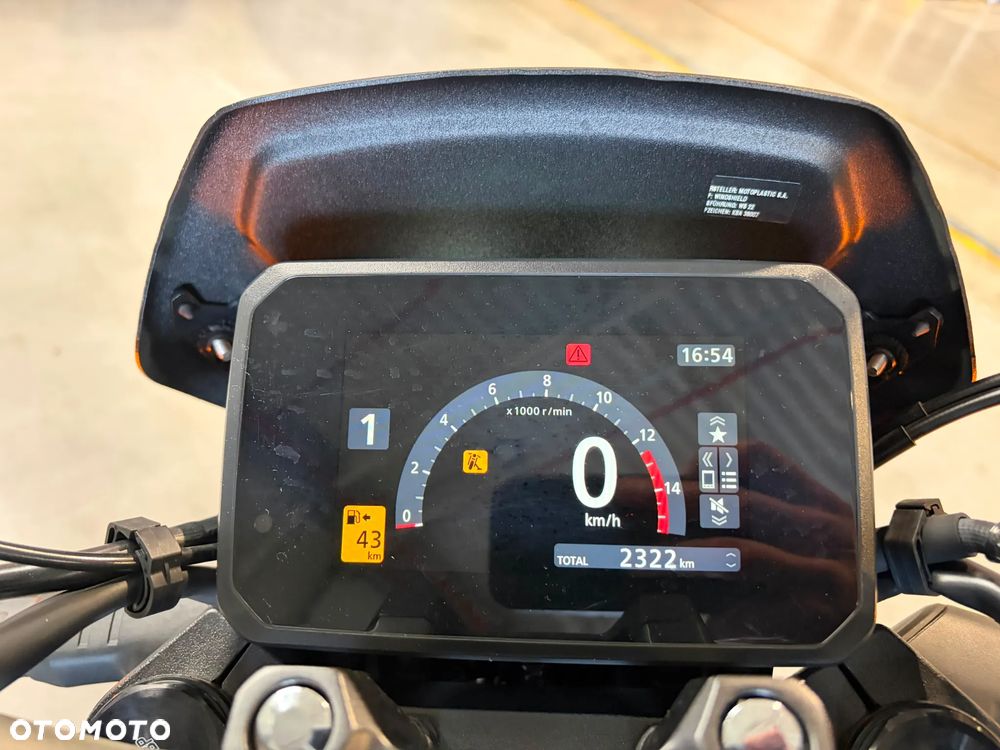 Honda CB - 8