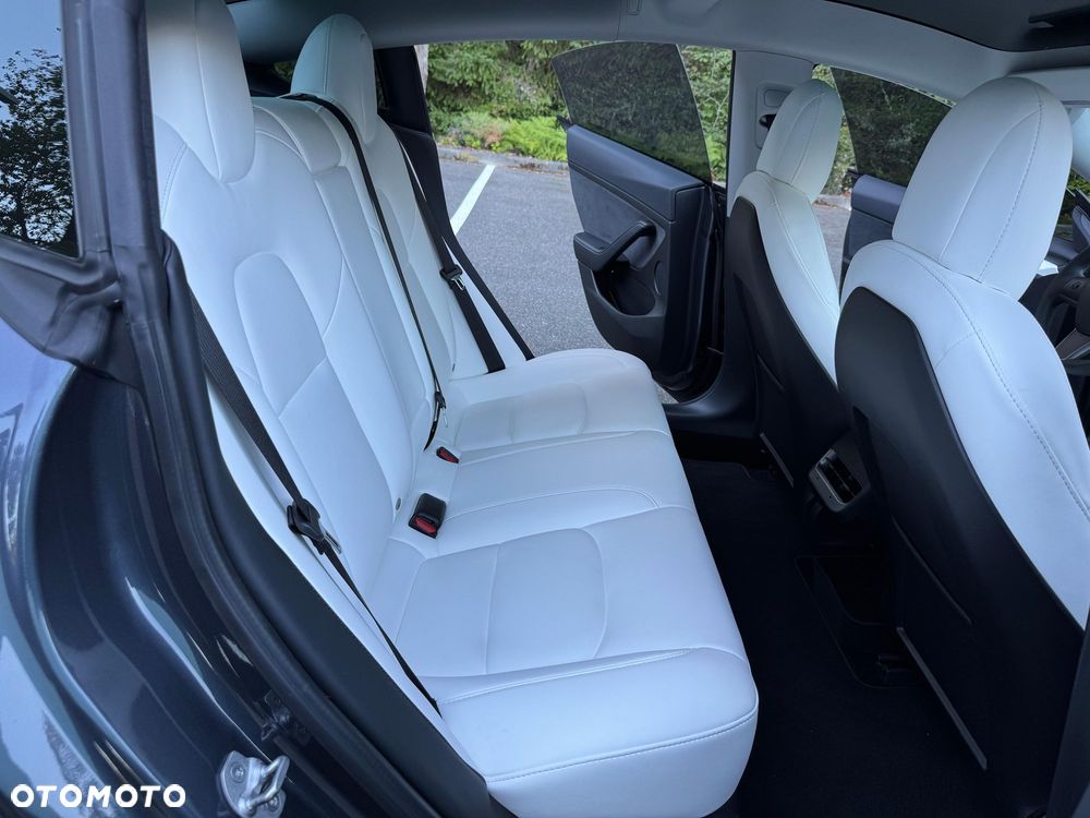 Tesla Model 3 Standard Reichweite Plus Hinterradantrieb - 27