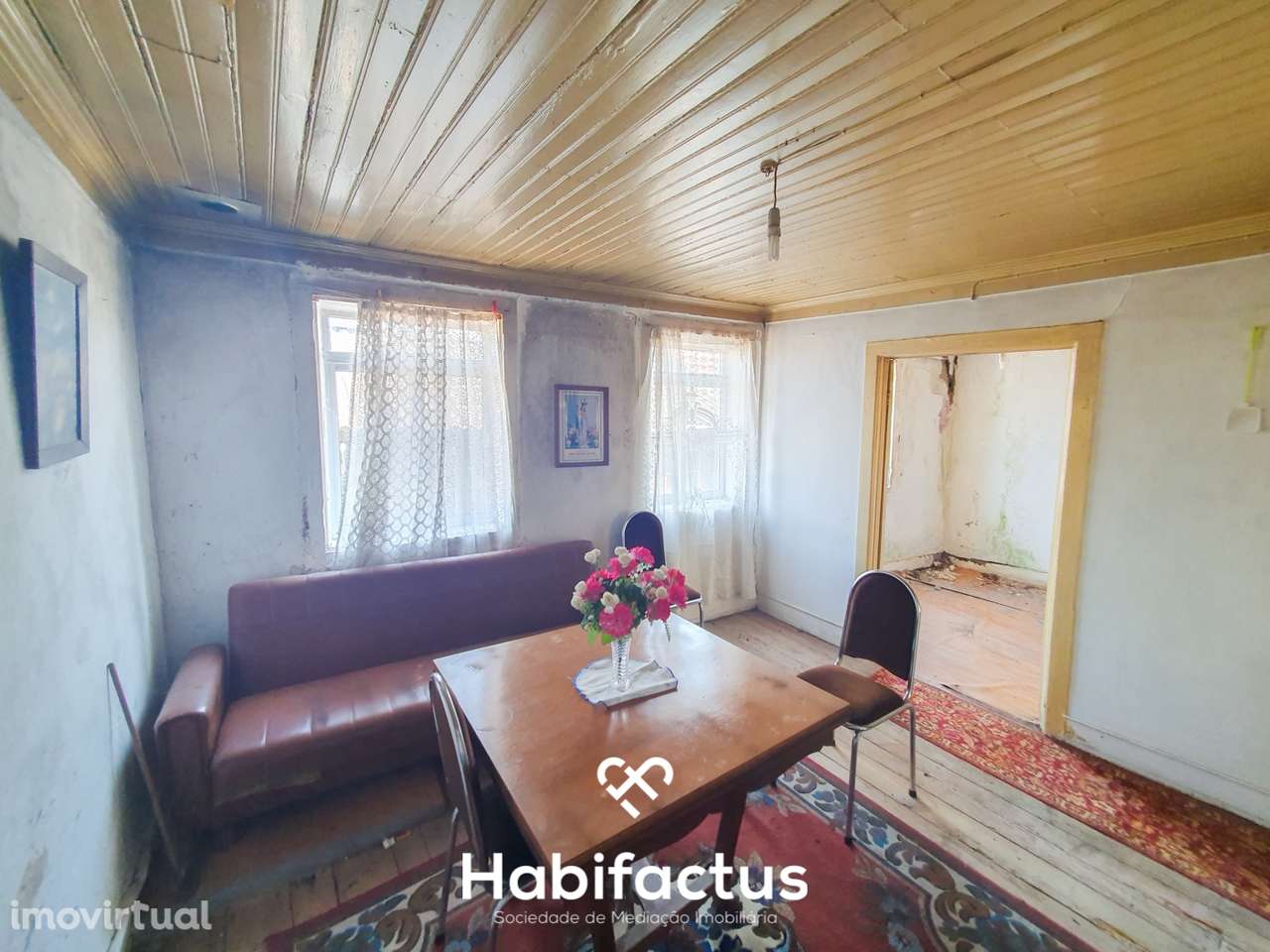 Moradia T3 à venda para Renovação em Paranhos da Beira - Seia - Grande imagem: 4/23