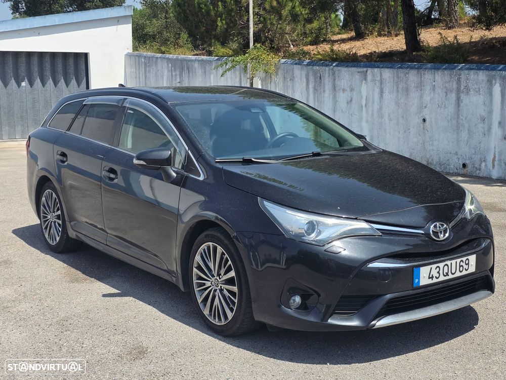 Toyota Avensis SW — fotografia 2