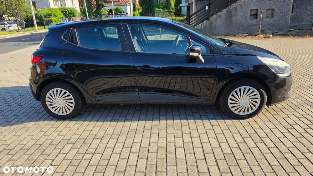 Renault Clio 1.2 16V 75 Life - 5