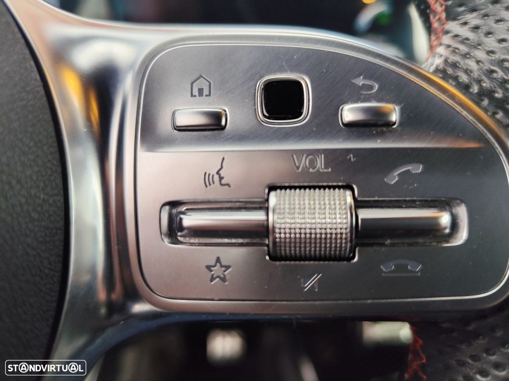 Mercedes-Benz A 250 e AMG Line - 26