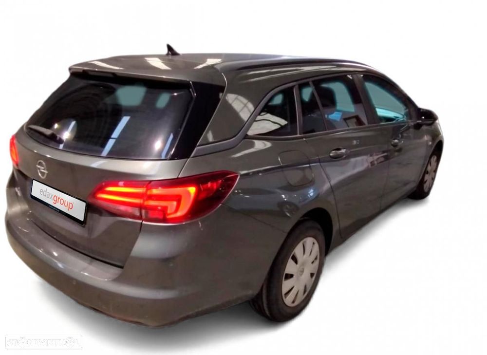 Opel Astra Sports Tourer - 2
