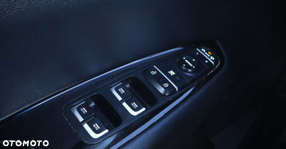Kia Optima - 32