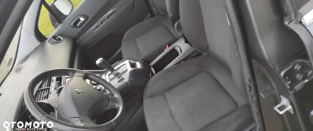 Peugeot 5008 - 27