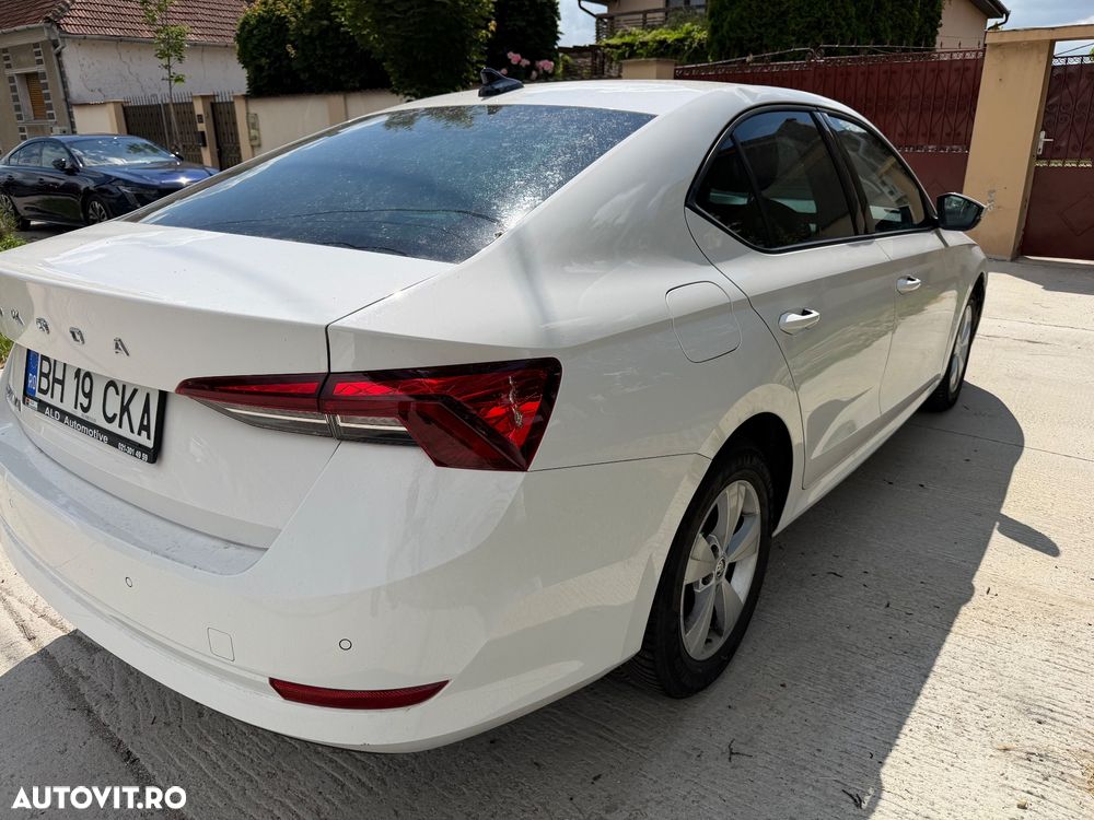 Skoda Octavia 2.0 TDI DSG Style - 4