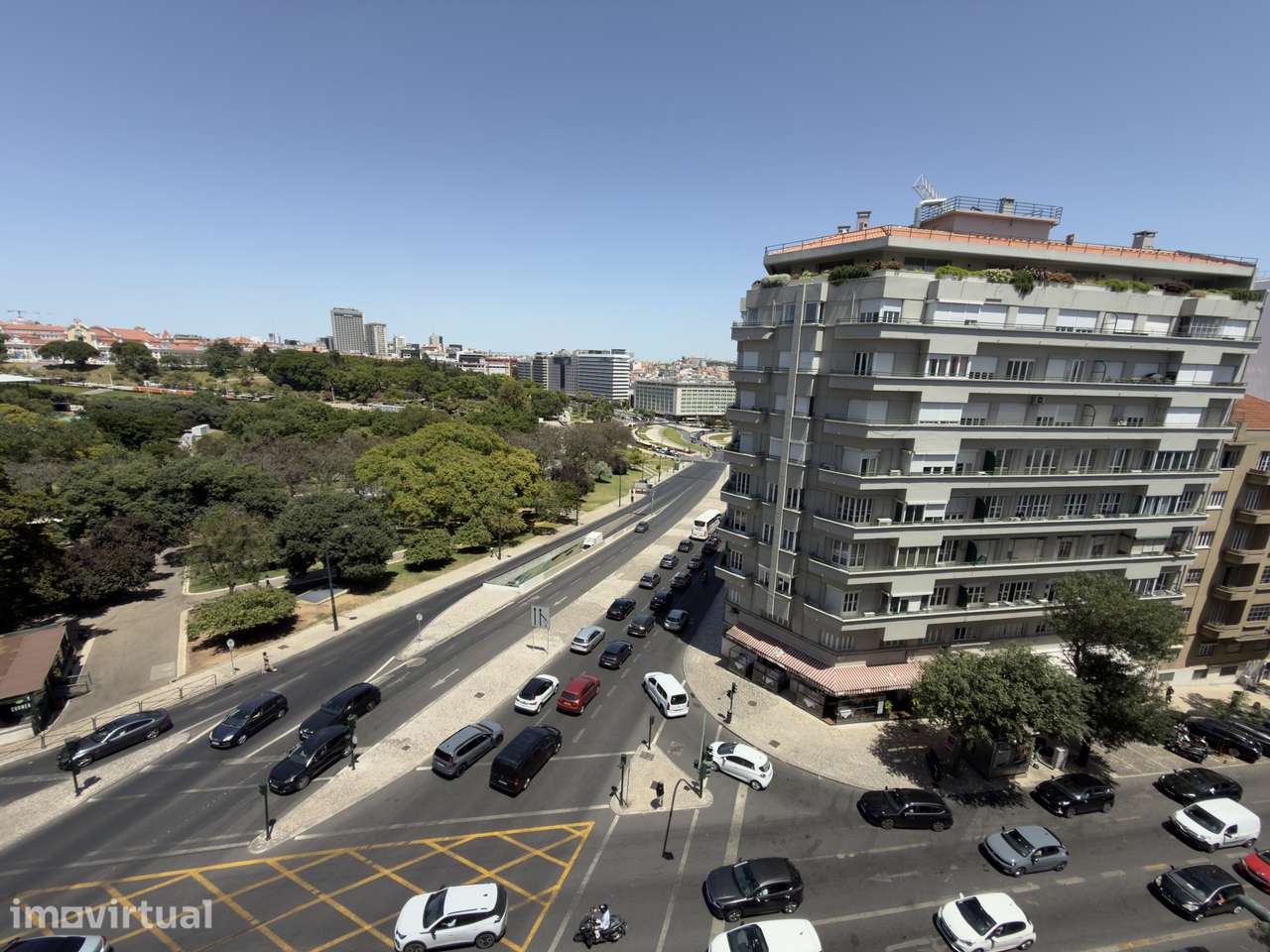Apartamento T5 Lisboa Rua Castilho - Habitação e Serviços - Grande imagem: 5/39