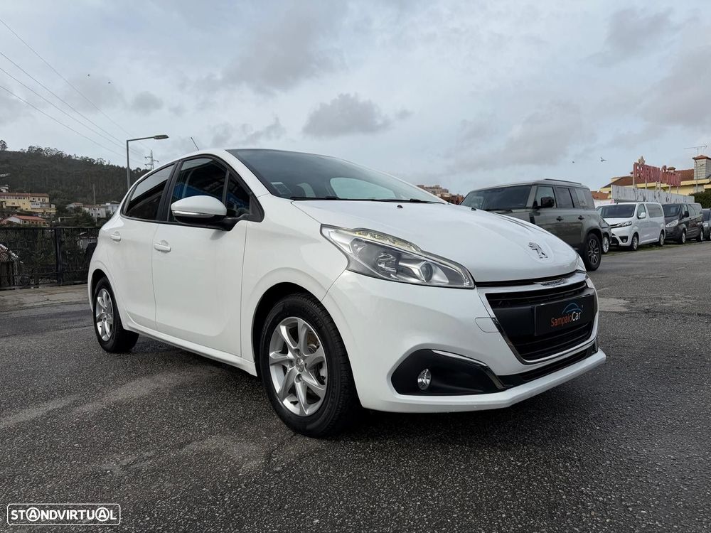Peugeot 208 1.6 BlueHDi Style - 6