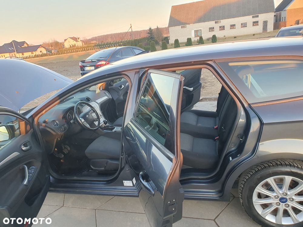 Ford Mondeo - 8