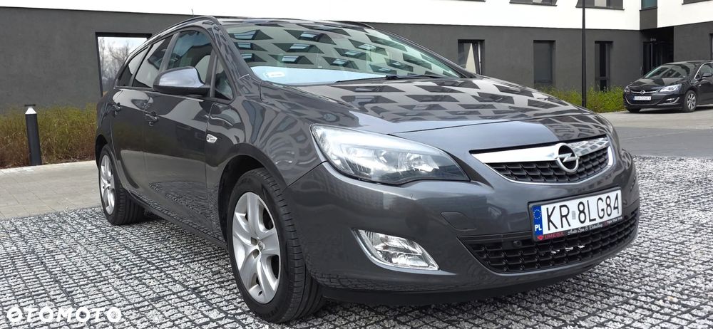Opel Astra 1.4 Turbo Cosmo - 2