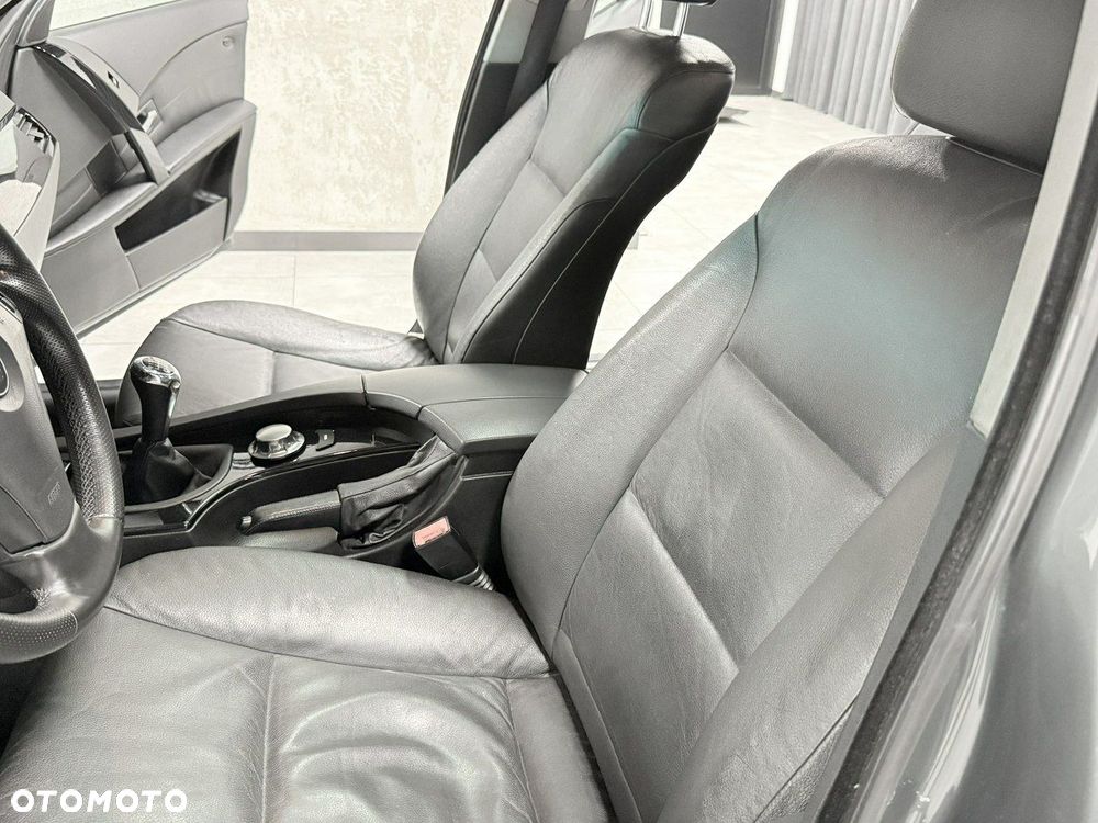 BMW Seria 5 520i - 26
