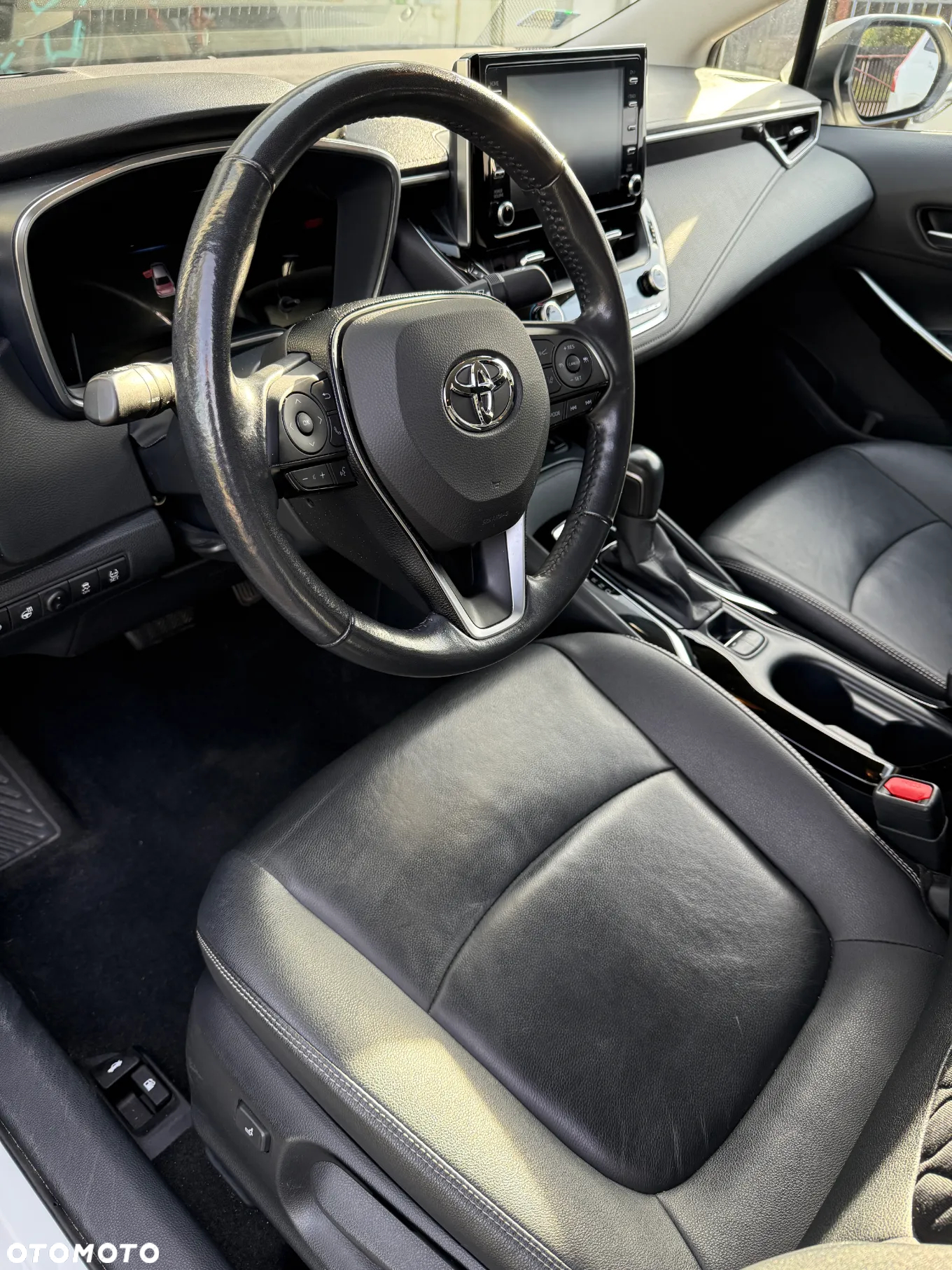 Toyota Corolla 1.8 Hybrid Executive - 22