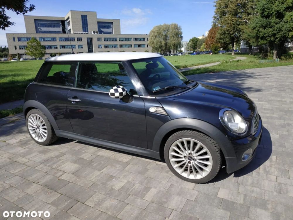 MINI Cooper Standard - 1