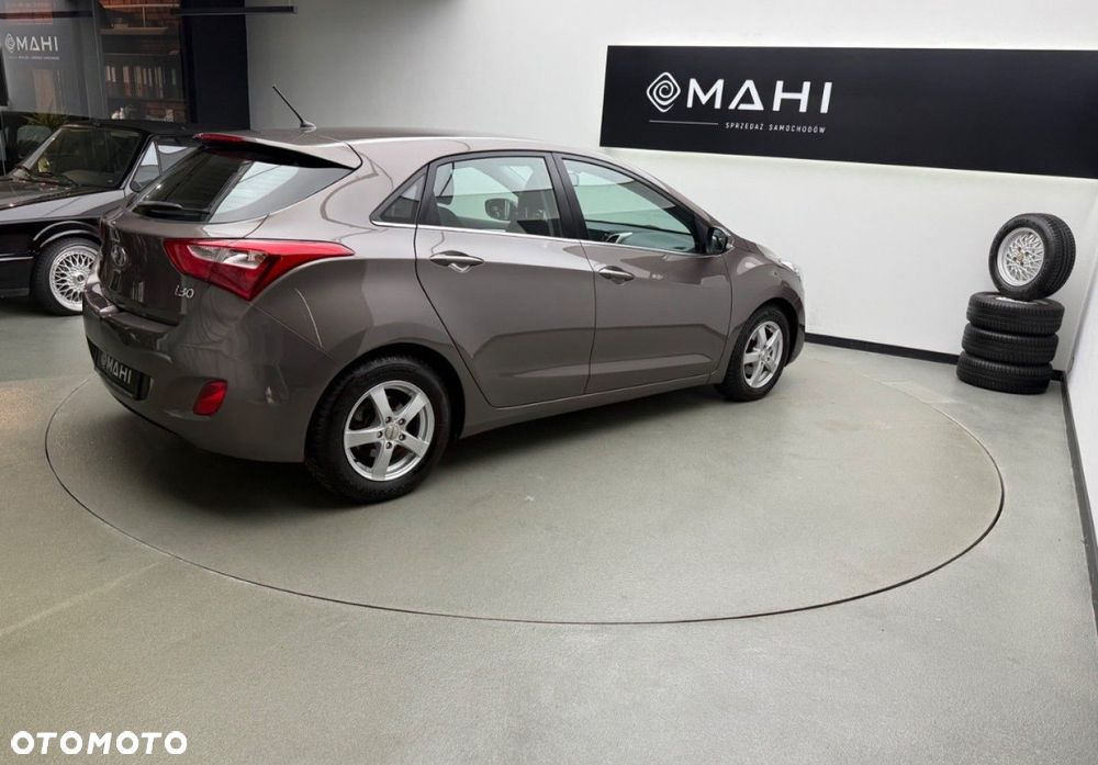 Hyundai i30 1.6 CRDI Trend - 13